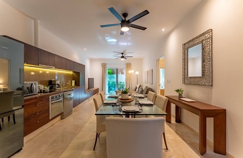 Centro Apartment | Prime Location Garden Oasis Rooftop Pool close5th