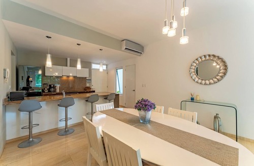 Centro Apartment | Prime Location Roof top Pool-Solarium and Jacuzzi
