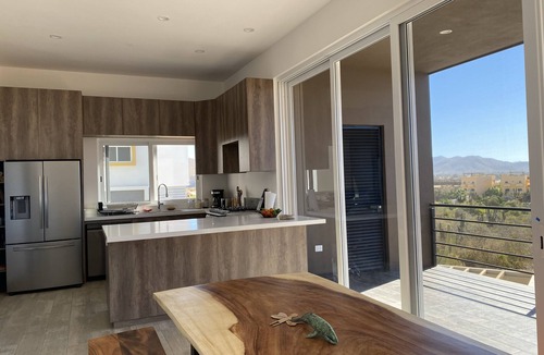 Cerritos Condo | Private HOT tub *walk to surf* Vacation Perfection