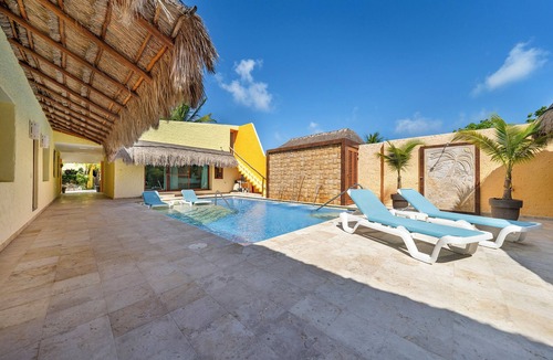 Isla Mujeres Villa | Private Villa on the beach in Sac Bajo