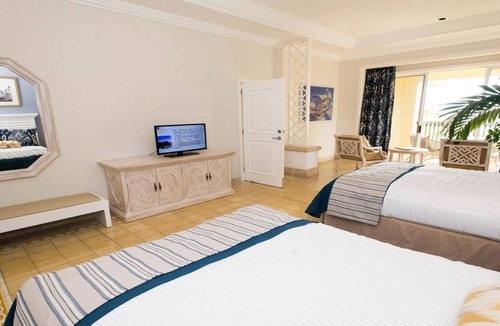 Cerritos Resort | Pueblo Bonito Emerald Bay Owner Studio Suite- NEW YEARS