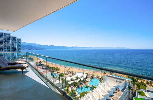 North Hotel Zone Condo | Puerto Vallarta 3BR Ocean View Condo w/Pool & Gym