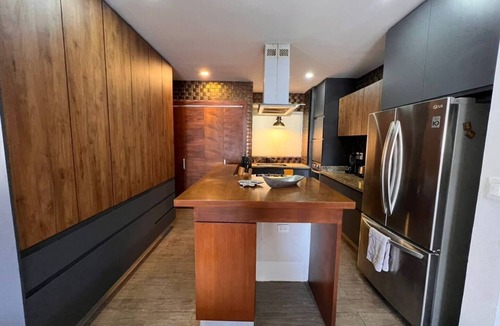 Downtown Cancun Apartment | Radiant apartment centrally located 8 min from beaches