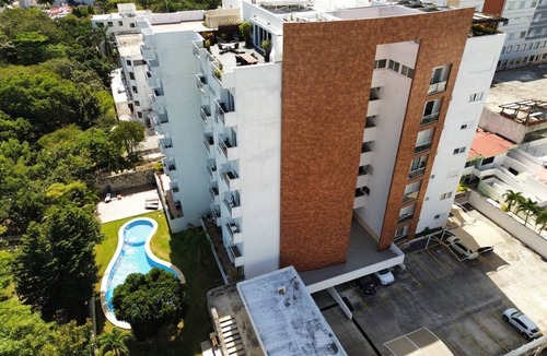 Downtown Cancun Apartment | Radiant apartment centrally located 8 min from beaches