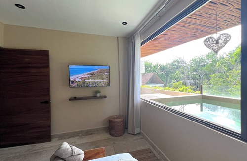 Tulum Apartment | Romantic Boutique-style 1 bedroom Jungle View Private Pool