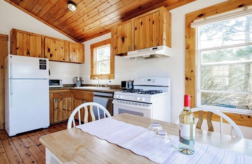 Boutiliers Point Cottage | Romantic Oceanfront Cottage | Private Wood-Fired Hot Tub | Near Halifax