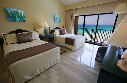 Zona Hotelera Resort | Royal Islander | Concierge | Lux Resort | Pool | Gym