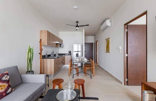 Downtown Cancun Apartment | San Fran 502 | Lagoon-View 1BR, Pool & Gym