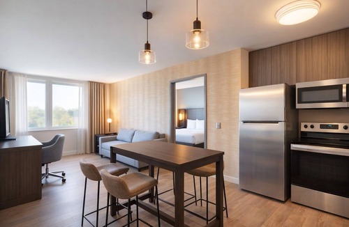 Zona Hotelera Hotel | Savor An Exhilarating Experience! Pet-friendly Property w/Pool. Free Parking