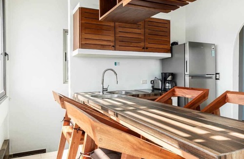 Colonia Meteorologico Villa | Sea-View Penthouse - Isla Mujeres - Walk to Beach