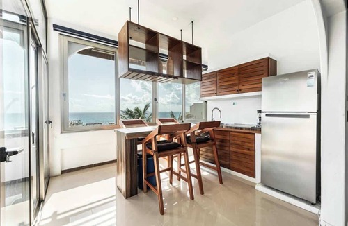Colonia Meteorologico Villa | Sea-View Penthouse - Isla Mujeres - Walk to Beach