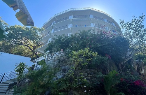 South Shore Hotel Area Condo | Seacliff House, beautiful view of the arches 5 minutes from the beach
