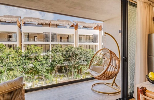 Playa Paraiso Condo | Serene 2BR w 3 Pools | Gym | Coworking | Fast WIFI