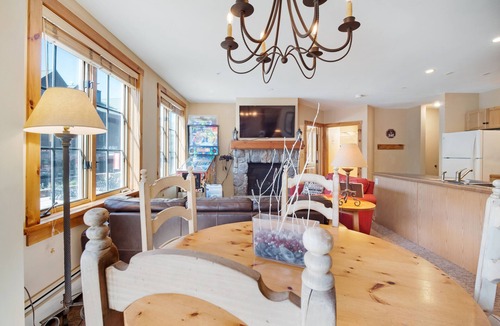 River Run Condo | Slope Views, Cozy 2 King Beds, Pinball, Short 5 minute Walk to Everything!