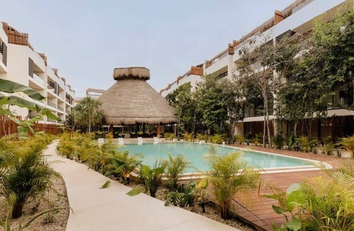 Playa Paraiso Condo | Soluna Samsara Jungle Retreat Beach Club Access