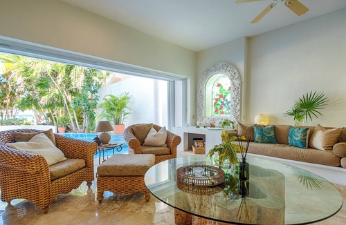 Akumal Villa | Sophisticated Spa Style Beachfront Villa with Heated Pool