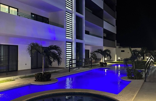 Mazatlan Apartment | Spacious 2 bedroom apartment in pleasant Mazatlán with 9 albercas