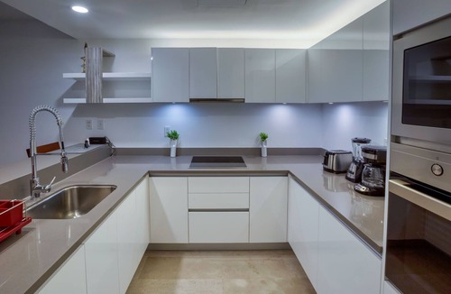 Luis Donaldo Colosio Apartment | Spacious 3-Bedroom Retreat with Modern Elegance and Resort-Style Amenities