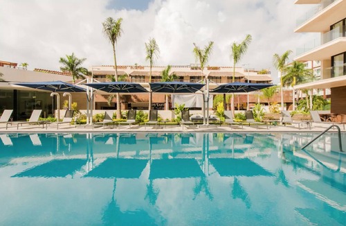 Luis Donaldo Colosio Apartment | Spacious 3-Bedroom Retreat with Modern Elegance and Resort-Style Amenities