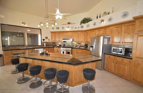 Las Conchas House | Spacious Family Beachfront Home Villa Dei Sogni