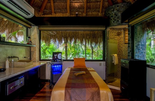Playa Mujeres Condo | Spacious Two Bedroom Villa at Villa del Palmar Cancun Beach Resort