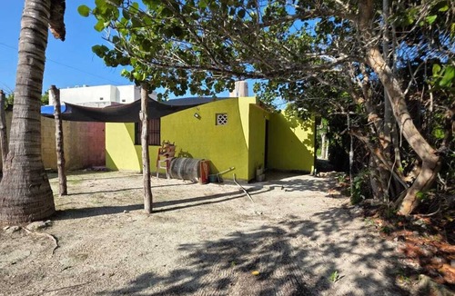 Chelem House | Spacious Vacation Home with A/C and Wi-Fi