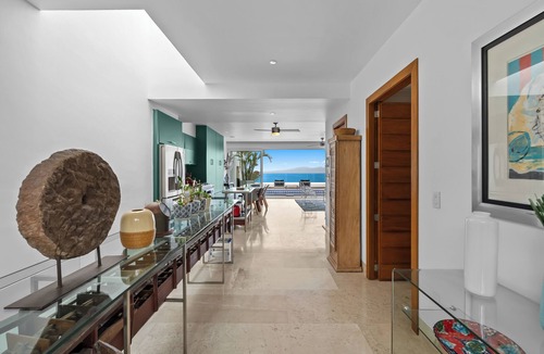 South Shore Hotel Area Condo | Spectacular Sayan Oceanfront Penthouse with Sparkling New Rooftop Private Pool