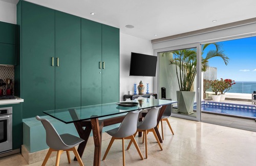 South Shore Hotel Area Condo | Spectacular Sayan Oceanfront Penthouse with Sparkling New Rooftop Private Pool