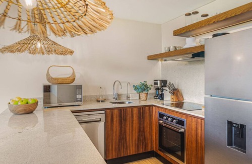 Playa Paraiso Condo | Stellar 2BR w Beach Club | Work Desk | Gym & Yoga Access
