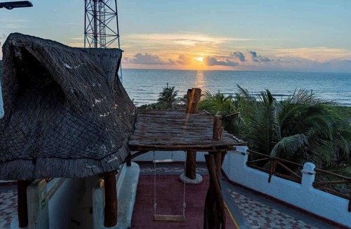 La Gloria Apartment | Studio + Rooftop Sea Views | Isla Mujeres