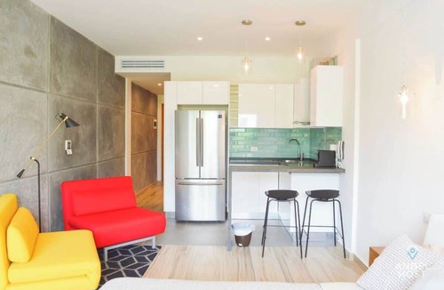 Luis Donaldo Colosio Apartment | Studio w/rooftop pool, Coco Beach steps