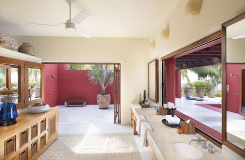 Punta de Mita Villa | Stunning 5-Bd Beachfront Villa, Golf, Spa & Beach Club — Chef & Butler Incl.