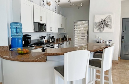 Centro Condo | Stunning OceanFront Views 3-bedroom condo- Luna Encantada C2