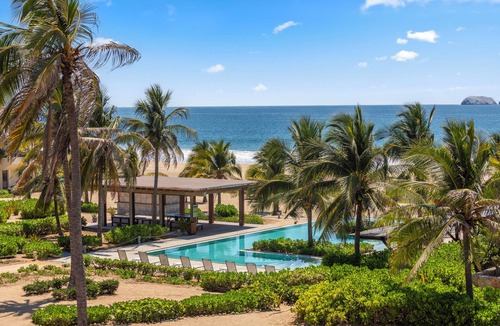 Ixtapa House | Stylish 4BR Beach Casita