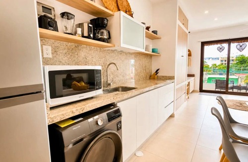Luis Donaldo Colosio Apartment | Stylish Balcony Studio Beach Area · Blanko Living