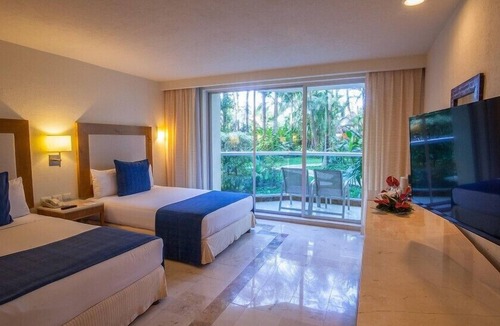 Cozumel Hotel | Stylish Studio at Cozumel with Hot Tub