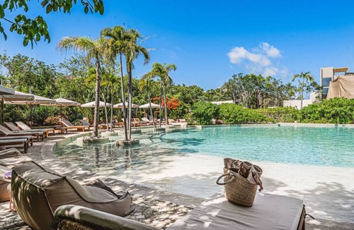 Zama Condo | Sublime 2BR w Bathtub | Gym | Beach Club Access | Yoga