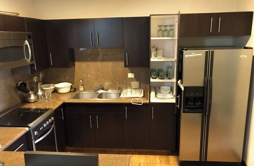 San Pedro Garza Garcia Apartment | Suite H, 2BR/2BA apartment in San Pedro Garza García, Centrito Valle