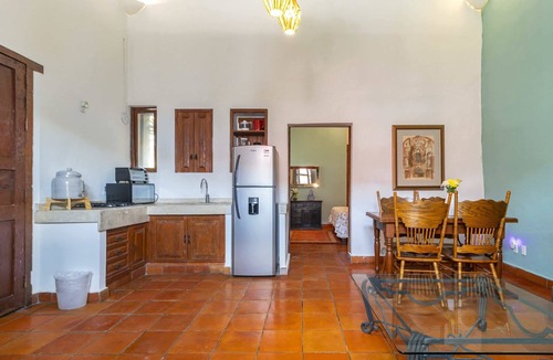 La Cruz Apartment | Suite on main street in Historic Downtown WIFI