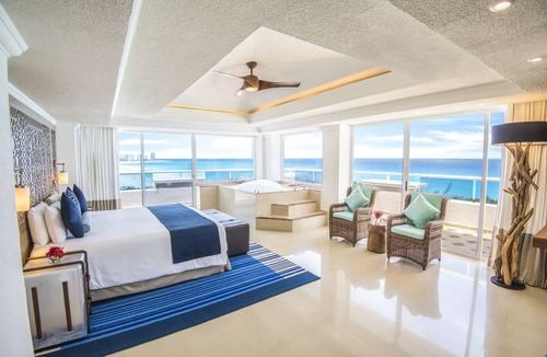 Punta Cancun Resort | Sunscape Cancun All-Inclusive Resort & Spa by Hyatt