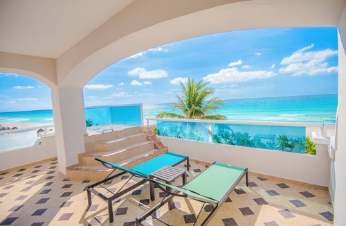 Punta Cancun Resort | Sunscape Cancun All-Inclusive Resort & Spa by Hyatt