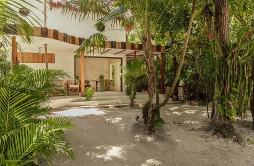 Zona Hotelera Cabin | Superior Room with Direct Ocean Views