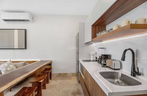 Luis Donaldo Colosio Hotel | Superior Studio, Balcony, Garden View - Ixuh Ocean Front 5 Ave Playa del Carmen
