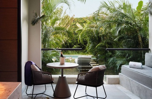 Punta Sam Hotel | Swim-Out Suites & Beachfront Escape Near Playa Mujeres Golf