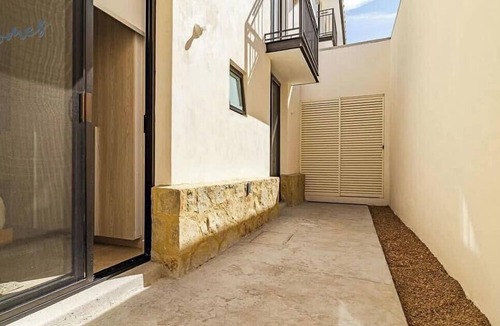 El Marques Apartment | Swing Golf Living & Terrace Golf View | SISU Homes