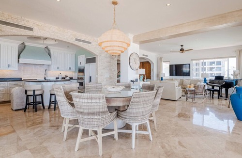 Zona Hotelera Condo | Tortuga Bay 3BR Beachfront Condo San Jose del Cabo
