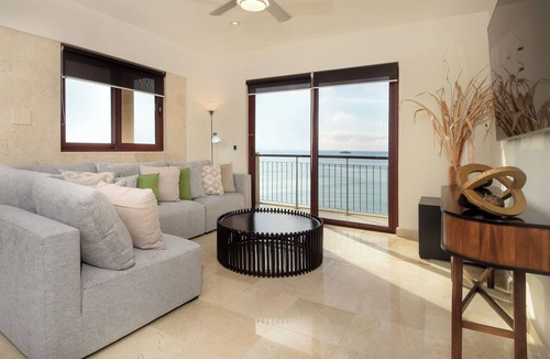 Downtown Condo | True Oceanfront! Luxury El Faro End Unit! S309