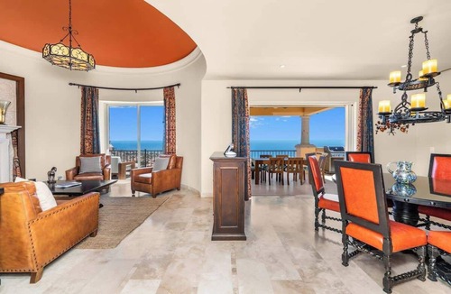 Paraiso Escondido House | Unique Renovated Montecristo 3 BR at Quivira