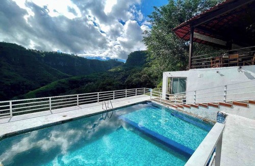 Alto Lucero Apartment | Villa Casa Blanca | 4BR Coastal Escape | Xalapa