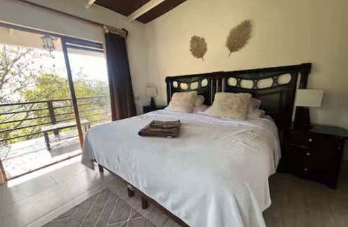 Alto Lucero Apartment | Villa Casa Blanca | 4BR Coastal Escape | Xalapa